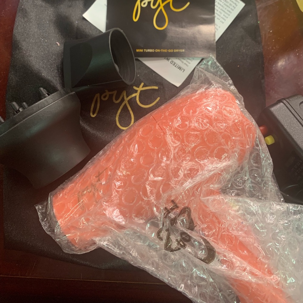 Pyt brand new travel blow dryer
